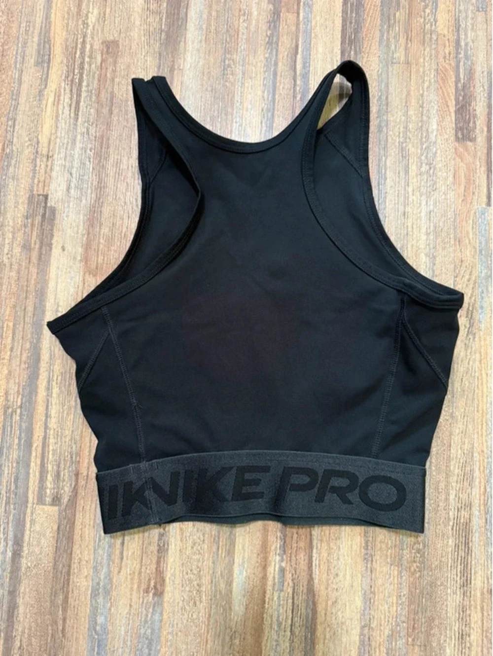 Pro cropped high neck tank size XS